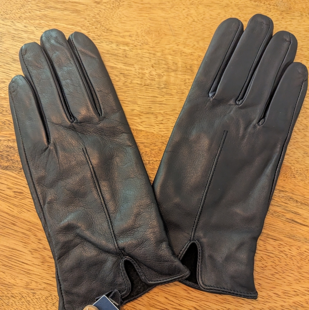 Black leather driving gloves